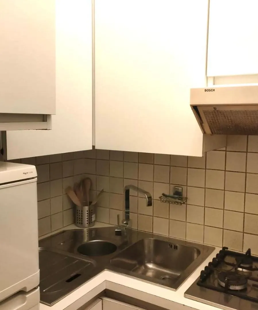 3 MINUTES ON FOOT FROM DUOMO BIG APARTMENT with 3 BEDROOM Milan Italy