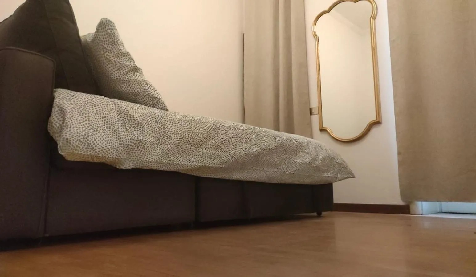 3 MINUTES ON FOOT FROM DUOMO BIG APARTMENT with 3 BEDROOM Milan
